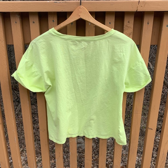 Neon yellow green sort of cropped tee shirt - Picture 2 of 3